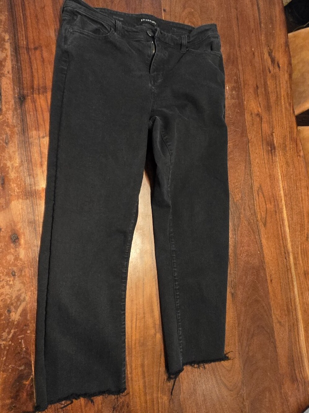 Liverpool Black Straight-Leg Jeans with Raw Hem